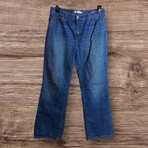 Levi’s 512 boot cut medium wash perfectly slimming jeans. Size 14.
